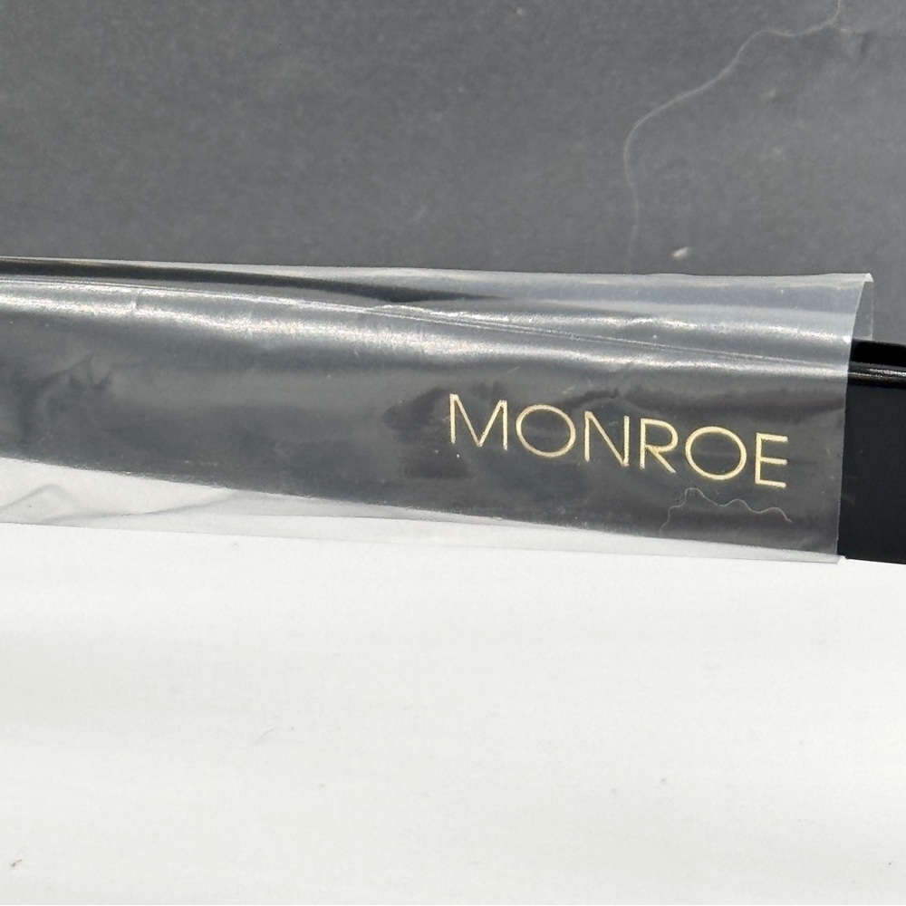 NWT Wildfox Monroe Deluxe Sunglasses Black Frames , NEW with case and cloth - Picture 13 of 16